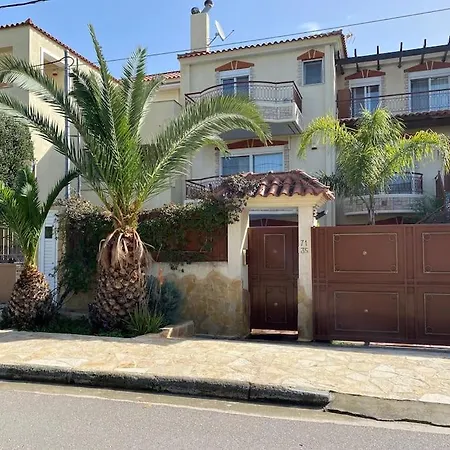 Pool Garden House Near The Sea アパート Vári
