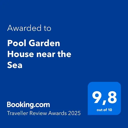 Pool Garden House Near The Sea アパート